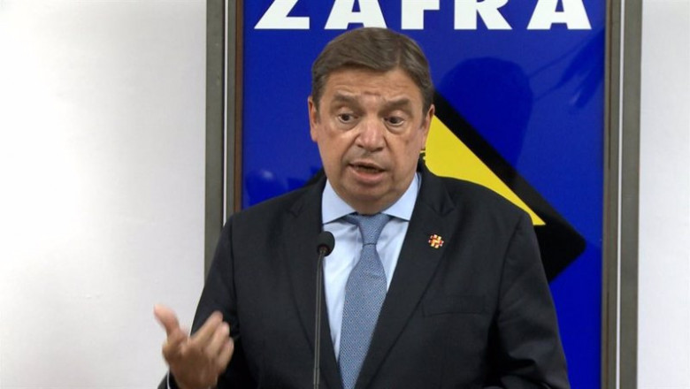 Luis Planas en la inauguración de la Feria de zafra | EUROPA PRESS ep luis planas en la inauguracion de la feria de zafra
