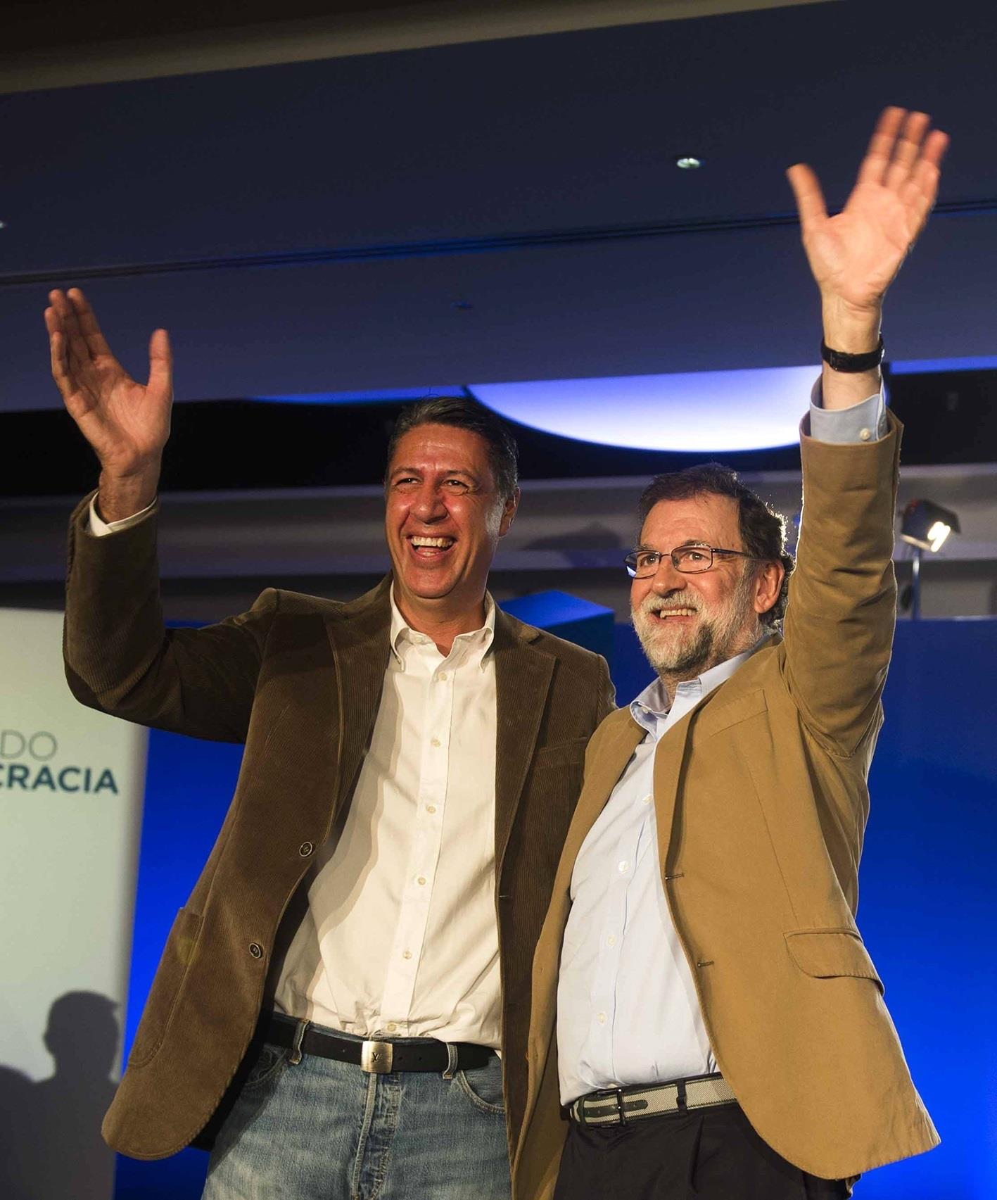 ep rajoy muestraapoyoalbiolcandidato21-d