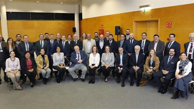 ep representantes de los 22 paises que forman parte de la red iberoamericana de oficinas de cambio