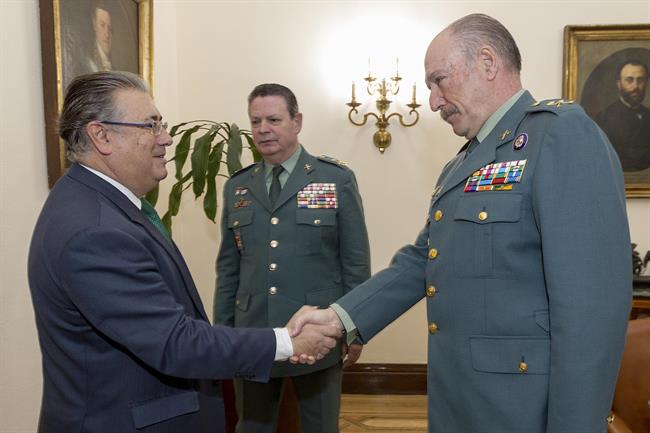 Zoido se reúne con altos mandos de la Guardia Civil tras la aparición de D. Quer | INTERIOR ep zoidoreunealtos mandosla guardia civilla apariciond quer