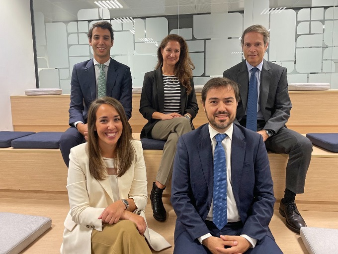 El equipo de Relación con Inversores de Sacyr, galardonado en los premios Institutional Investor