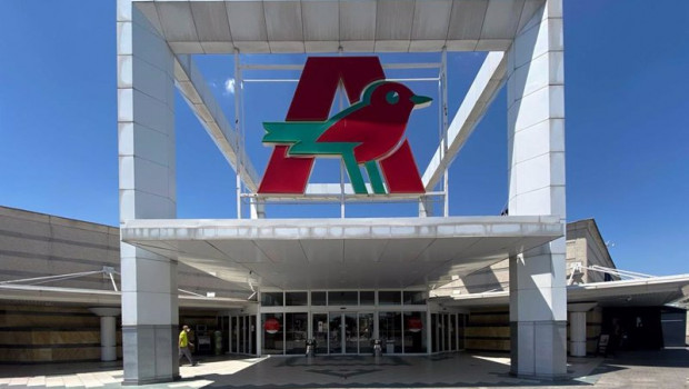 ep archivo   entrada a una tienda de alcampo en alcorcon