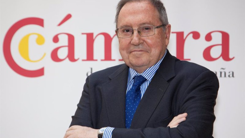 ep archivo   jose luis bonet presidente de la camara de comercio recibe la gran cruz de la orden del
