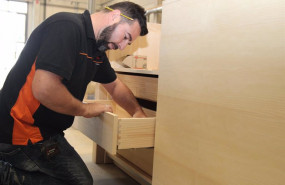 ep archivo   un trabajador del sector del mueble a medida de valverde del camino huelva