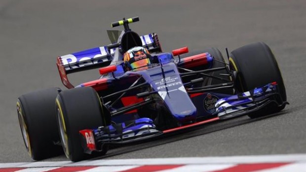 ep carlos sainz toro rosso china 20170428203502