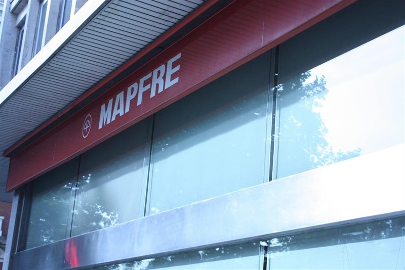 Fuertes caídas en Mapfre: cifra en 140 millones el impacto por Chile y Japón