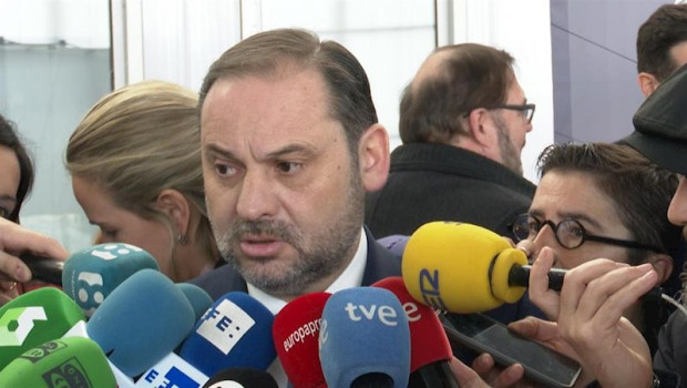 ep el ministro de transportes jose luis abalos atiende a los medios en la estacion de joaquin