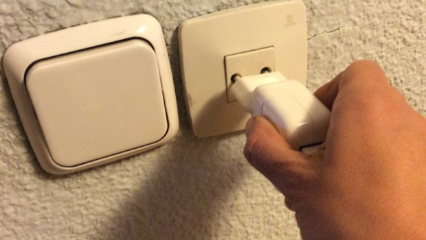 EUROPA PRESS - Archivo ep enchufe enchufes electricidad factura luz interruptor 20190329145503