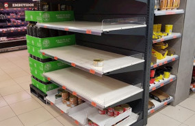 ep estanterias de un supermercados vacias un dia marcado por colas de gente deseosas de hacer acopio