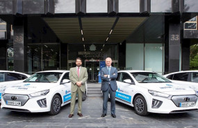 ep los directores generales de mutua madrilena javier mira y de hyundai espana leopoldo satrustegui