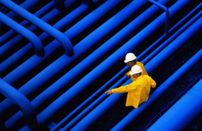 np eviden se asocia con glartek para ofrecer al sector industrial soluciones punteras de realidad aumentada 