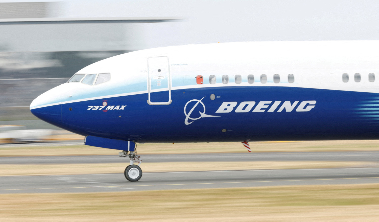 un boeing 737 max au salon aeronautique international de farnborough 