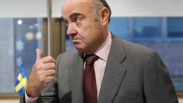 ep archivo   el vicepresidente del banco central europeo bce luis de guindos a su llegada al evento