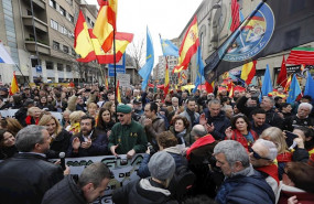 ep asistentes a la concentracion protesta por el acuerdo para transferir a navarra la competencia de