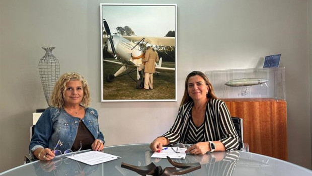 ep de izq a derecha la presidenta de la aedae elisa gonzalez y la directora gerente de fundacion