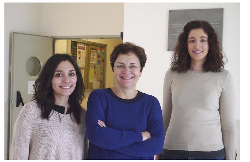 ep de izqda a derecha sonia g gaspar mercedes dosil y blanca nieto participantes del estudio