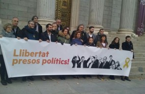 ep diputadossenadoresercpancartafavorlos presos politicos