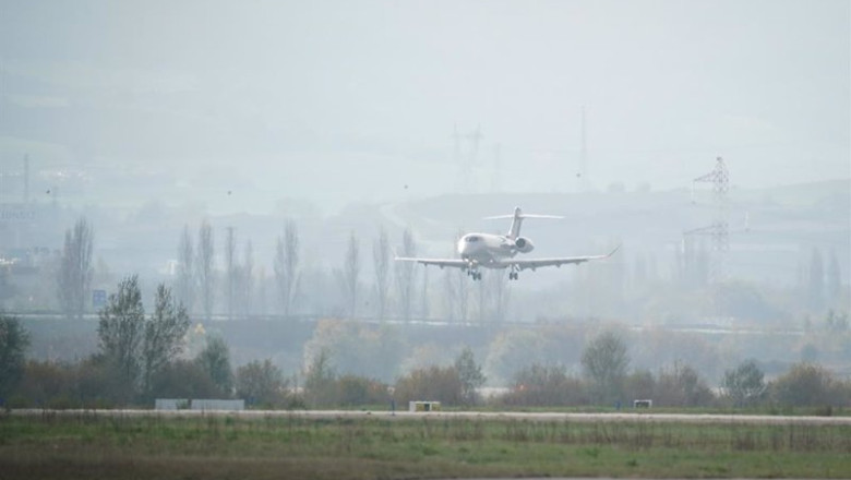 ep el avion a su llegada al aeropuerto internacional de vitoria foronda a 26 de noviembre de 2023 en ep el avion a su llegada al aeropuerto internacional de vitoria foronda a 26 de noviembre de 2023 en