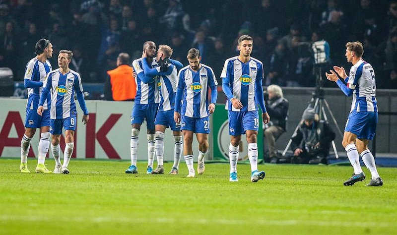 ep el hertha berlin celebra un gol