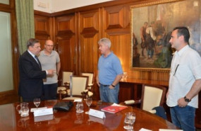 ep el ministro de agricultura pesca y alimentacion luis planas ha recibido este viernes a diferentes