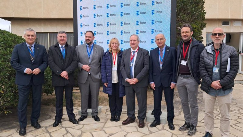 ep el ministro jordi hereu durante su visita a ercros
