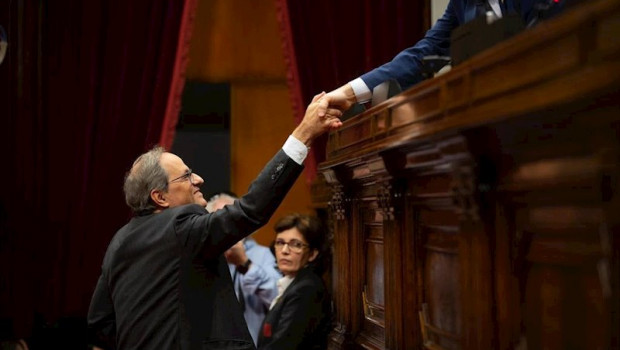 ep el presidente de la generalitat de catalunya quim torra saluda al presidente de parlament roger