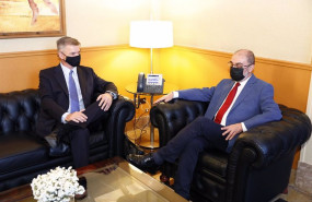 ep el presidente del gobierno de aragon javier lamban y fred pattje amazon