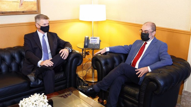 ep el presidente del gobierno de aragon javier lamban y fred pattje amazon