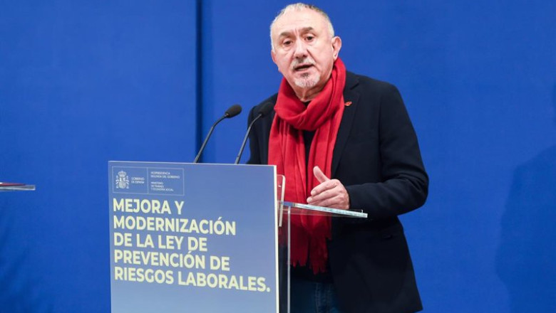 El secretario general de UGT, Pepe Álvarez, interviene antes de la firma del Acuerdo de mejora y modernización de la Ley de Prevención de Riesgos Laborales tras el consenso alcanzado en la Mesa de Diálogo Social, a 10 de febrero de 2026, en Madrid (España | Gustavo Valiente - Europa Press ep el secretario general de ugt pepe alvarez interviene antes de la firma del acuerdo de mejora y