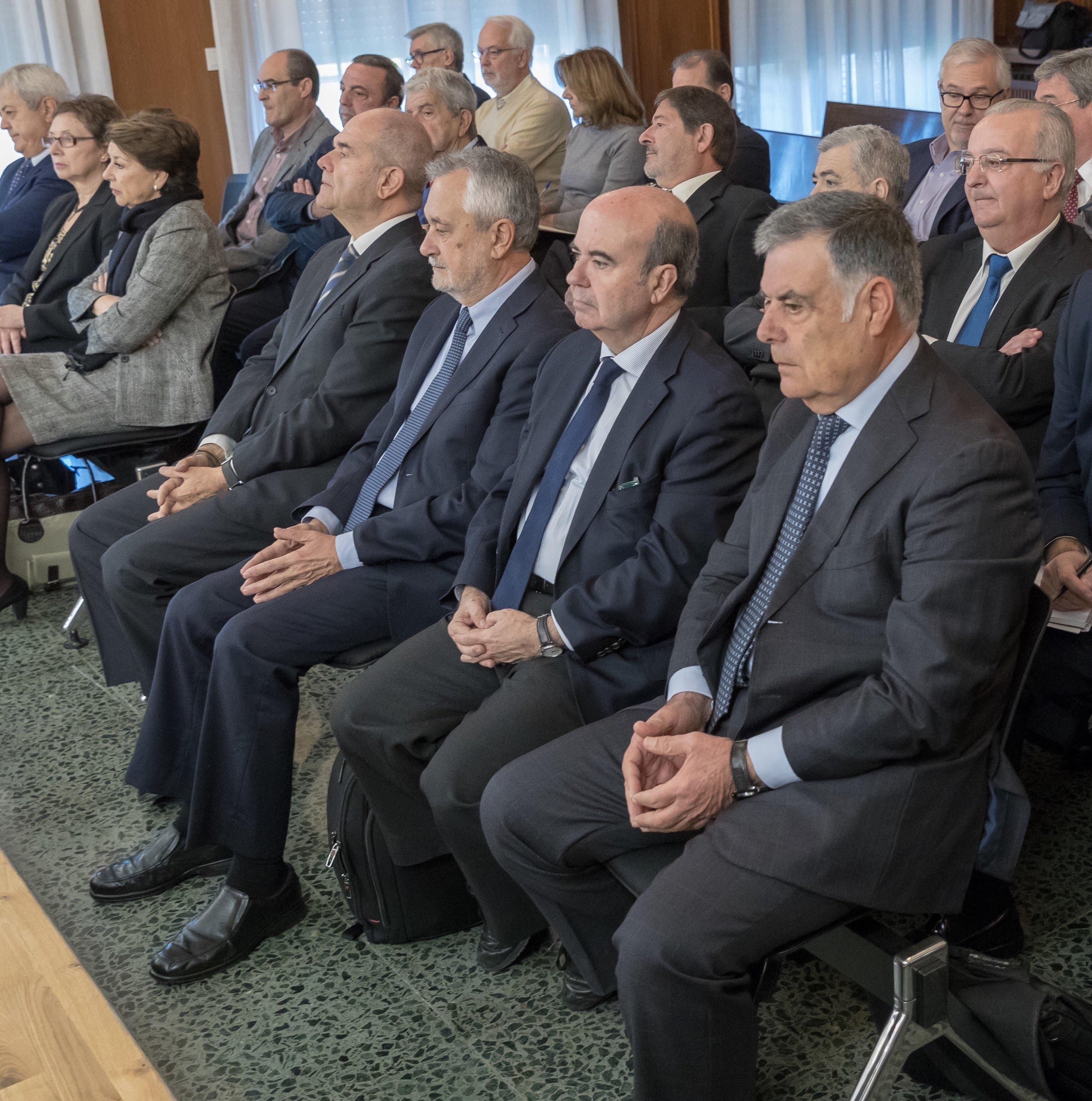 Manuel Chaves y José Antonio Griñán en el juicio por los ERE | POOL - Archivo ep manuel chavesjose antonio grinanjuiciolos ere 20180528182002