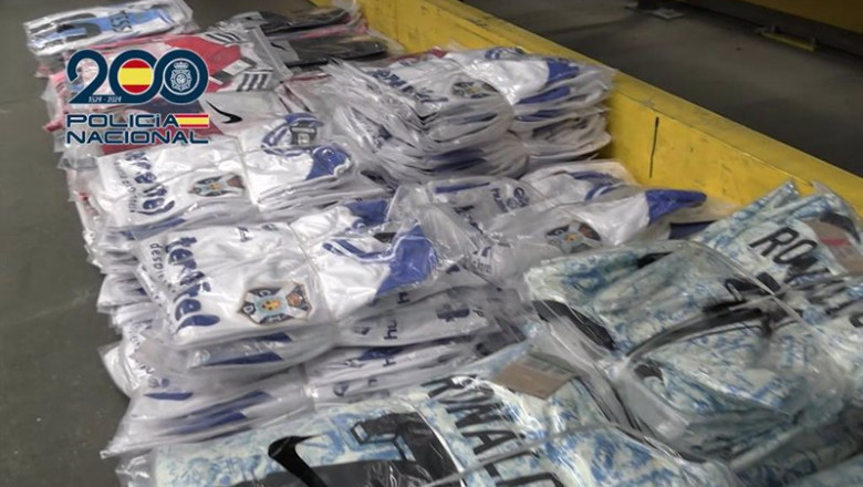 ep requisadas mas de 11 toneladas de camisetas falsificadas de equipos de futbol ep requisadas mas de 11 toneladas de camisetas falsificadas de equipos de futbol