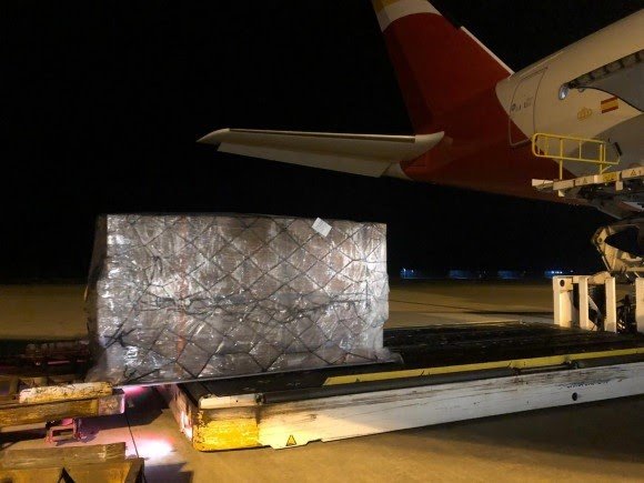 ep segundo vuelo cargado con 30 toneladas de productos sanitarios