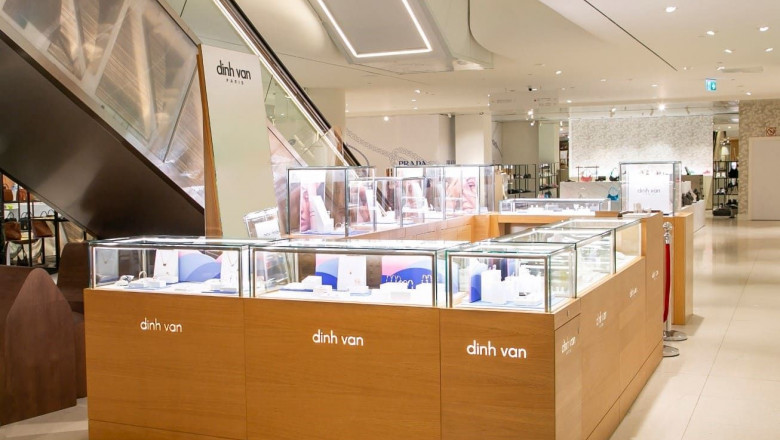 1649770388 dinh van corner csatellana 1