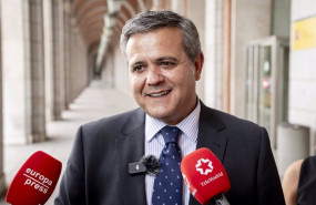 ep archivo   el consejero de vivienda de la comunidad de madrid jorge rodrigo dominguez atiende a