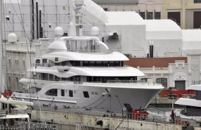 ep archivo   el megayate ruso valeria anclado en el puerto de barcelona a 15 de marzo de 2022 en