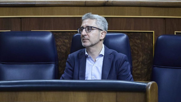 ep archivo el ministro de hacienda arcadi espana durante una sesion plenaria en el congreso de los ep archivo el ministro de hacienda arcadi espana durante una sesion plenaria en el congreso de los
