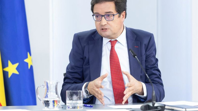 Archivo - El ministro de Transformación Digital y Función Pública, Óscar López, durante una rueda de prensa tras el Consejo de Ministros, en el Complejo de la Moncloa, a 2 de diciembre de 2025, en Madrid (España). | Eduardo Parra - Europa Press - Archivo ep archivo el ministro de transformacion digital y funcion publica oscar lopez durante una rueda
