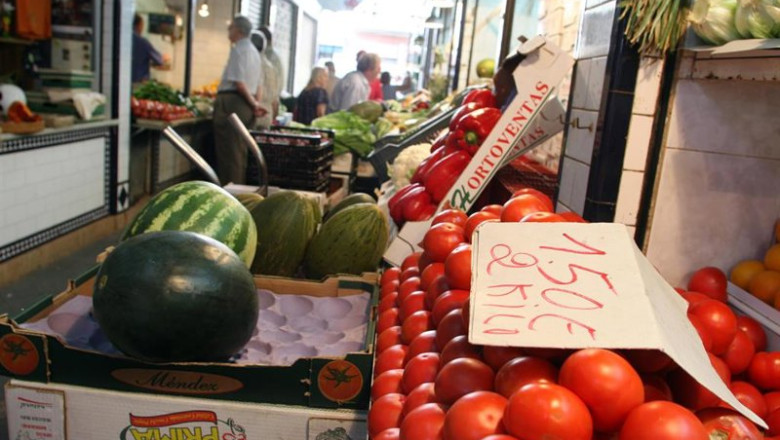 ep archivo foto de un mercado de frutas y verduras en andalucia ep archivo foto de un mercado de frutas y verduras en andalucia