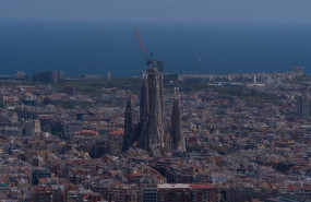ep archivo   vista panoramica de barcelona con la basilica de la sagrada familia al fondo