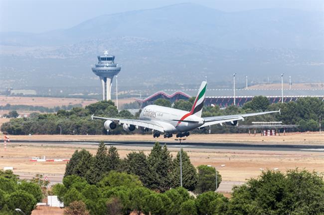 Avión aterrizando en Barajas | ENAIRE ep avion aterrizandobarajas