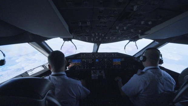 ep cabina de un avion de air europa