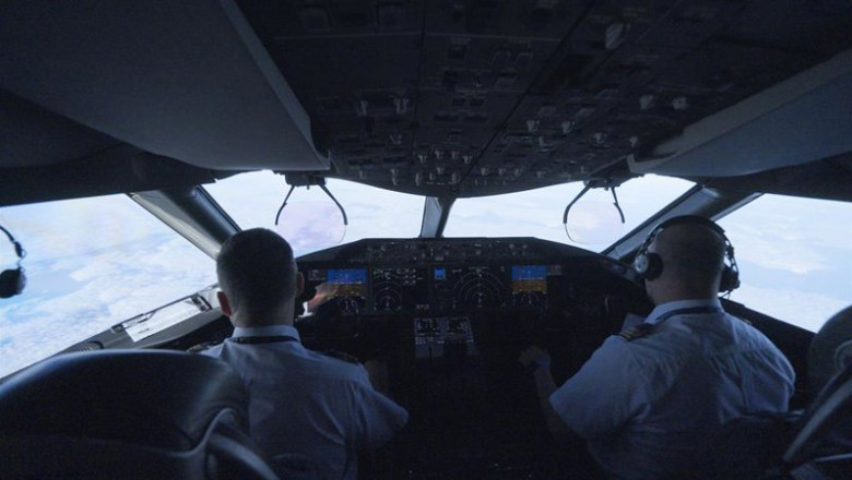 ep cabina de un avion de air europa