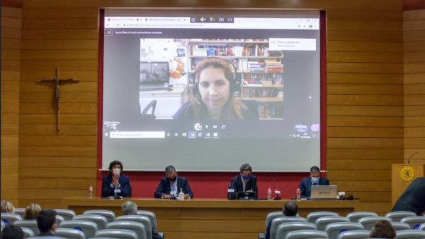 ep deloitte y universidad pontifica comillas lanzan un panel para mediar la realidad socieconomica