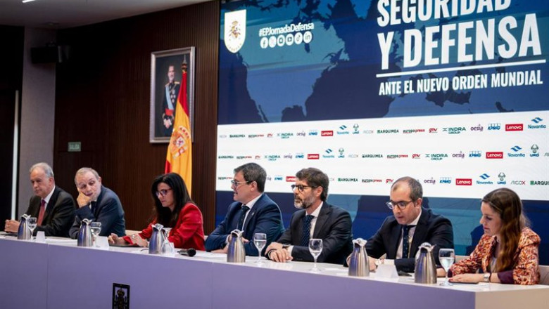 El director de estrategia del Grupo Oesía, Salvador Álvarez Pascual, el CEO de GMV, Jesús Serrano, la directora de Sistemas de Navantia, Cristina Abad, el adjunto al director de Estrategia e Innovación de la Industria de Defensa, Héctor Casado,el CTO de | A. Pérez Meca - Europa Press ep el director de estrategia del grupo oesia salvador alvarez pascual el ceo de gmv jesus serrano la