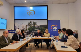 ep el presidente de ata lorenzo amor en una reunion con la alcaldesa de jerez maria jose