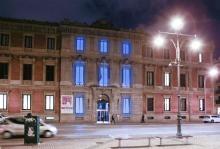 ep imagenarchivoparlamento foral iluminadoazul