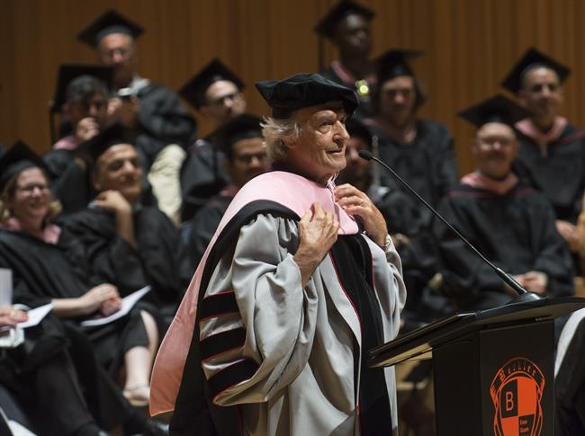 John McLaughlin recibe el reconocimiento Doctor Honoris Causa | TATO BAEZA / VICENTE A. JIMÉNEZ ep john mclaughlin recibereconocimiento doctor honoris causa