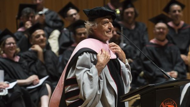 ep john mclaughlin recibereconocimiento doctor honoris causa