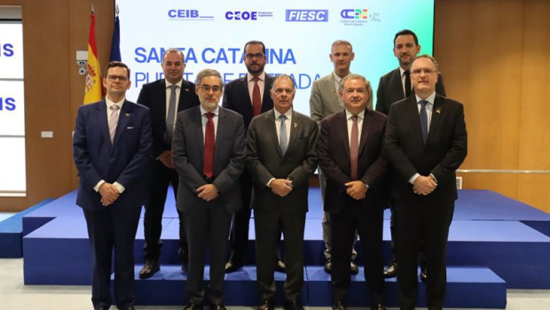 ep participantes en el encuentro empresarial en ceoe sobre santa catarina como puerta de entrada a