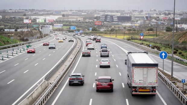 ep varios coches circulan por la autovia del suroeste a 5 a 8 de enero de 2023 en madrid